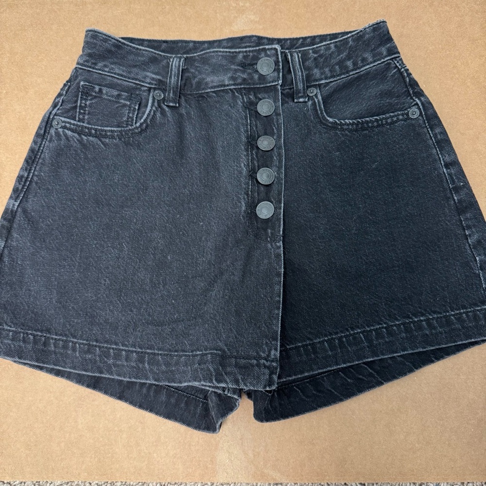 American Eagle Outfitters High-Waist Button-Front Jean Skort - Black 00